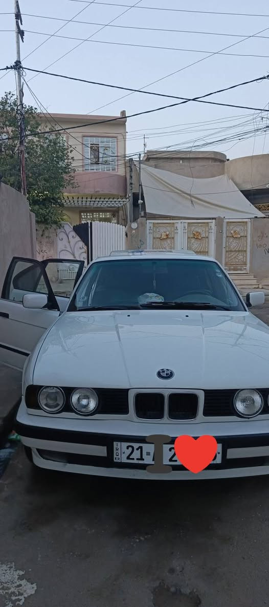 االسلام وعليكم ورحمة الله وبركاتة BMW للبيع كامل مواصفات رقم سليمانية هزة جديدة رقم الماني بدون صبغ فول سيارة مال جنيا قفل 65 رقم الهاتف ***********

