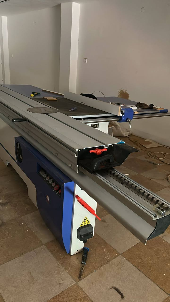 مناشير صيني جديد غير مستعمل نوع ثقيل دبل عربانه قياس ٣٨٠ والسعر ٣٢ورقه وهذا رقمي *********** عنوان ديالي بعقوبه ومتوفره جميع الاحجام
