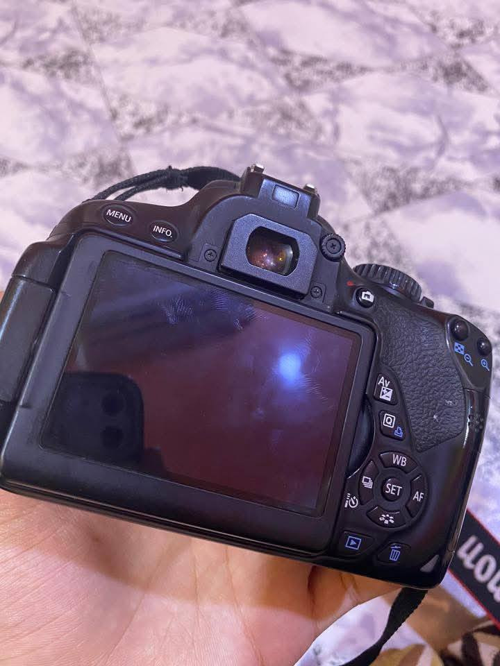 للبيع او مراوس 
كامره كانون دي 650 لمس شاشه قلاب
عدسه الاصليه 18_55 
جنطه مع استاند مع رام


**إذا كنت صاحب هذا الإعلان وتريد حذفه لأي سبب، رجاءا أرسل رسالة إلى الدعم الفني**