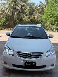 بيوايدي موديل ١٣ جي  اثري  محرك ١٨٠٠ كير  جاهزات مواصفاتها فتحه سقف بص...