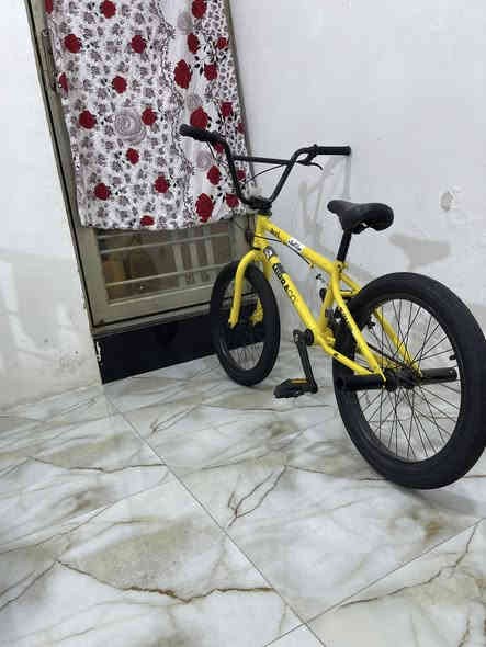 البيع بسكل BMX سعر مناسب
تواصل عل هذا رقم
*********** وتساب مرسله واني خدمكم وبي مجال وكلش
نظيف
