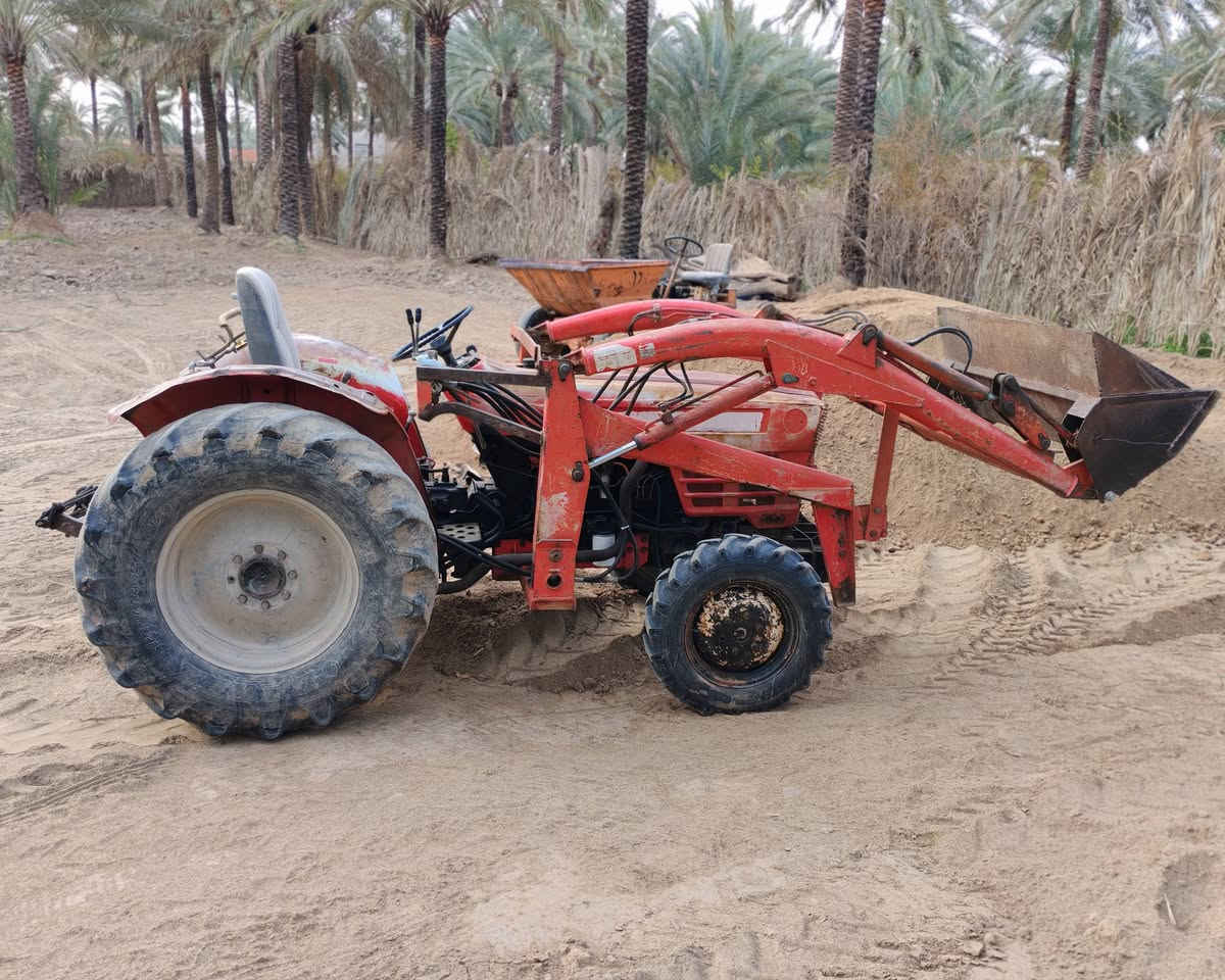 للبيع مكينه ينمر ٣٣ الرقم ***********
