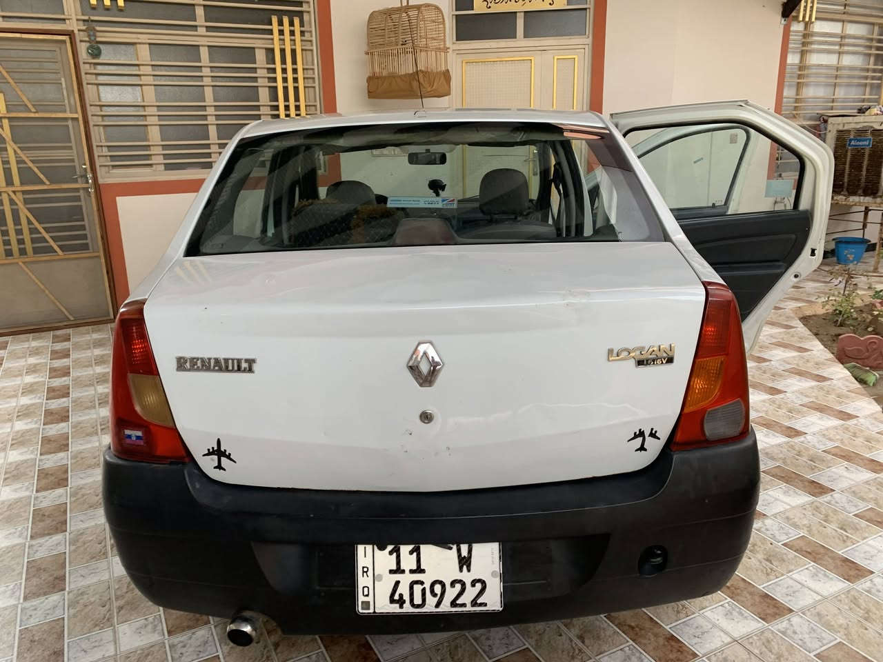سلام عليكم رينو لوكان 2010 بأسمي ثاني يوم تحويل رقم جديد سياره على وضع شركه لا صبغ ولا معجون ترايك للبصره بيه شغله بطل واكف بيه مال دهن ابيع على وضعه سعره 45بيه مجال مكان ديالى ***********
