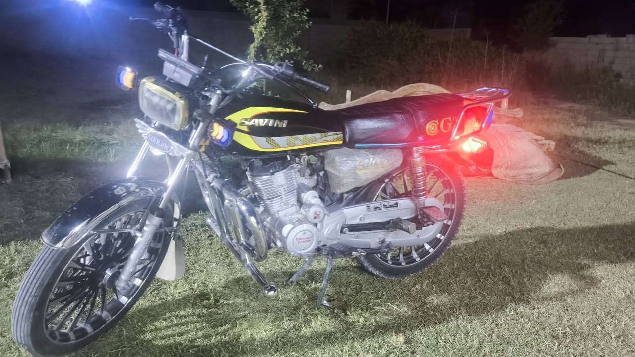 السلام عليكم موطور سيفان للبيع موديل 25 للبيع السعر 650 قفلل ***********

