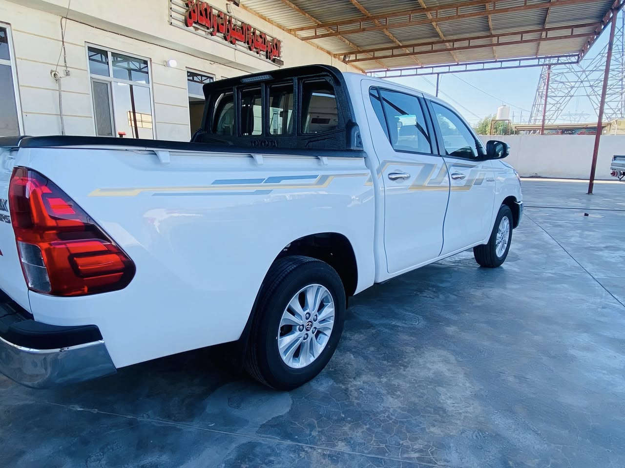 تيوتا هايلوكس زيرو  2025
وارد كويتي
فول موصفات ما عدا بصمه 
رقم اربيل 
تحتوي ع 
1- قطعتين تبريد
2-شاشه
3- مانع انزلاق
4-كامر خلفيه 
5-اشاير بالمري
6-كير اتوماتيك
7-حساسات خلفيه 
8- داخل لون احمر 

بغداد - اليوسفيه - قبل الجسر الاول 
للاستفسار  و التواصل مرسلتنا عبر واتس او الاتصال :
*********** - ***********
