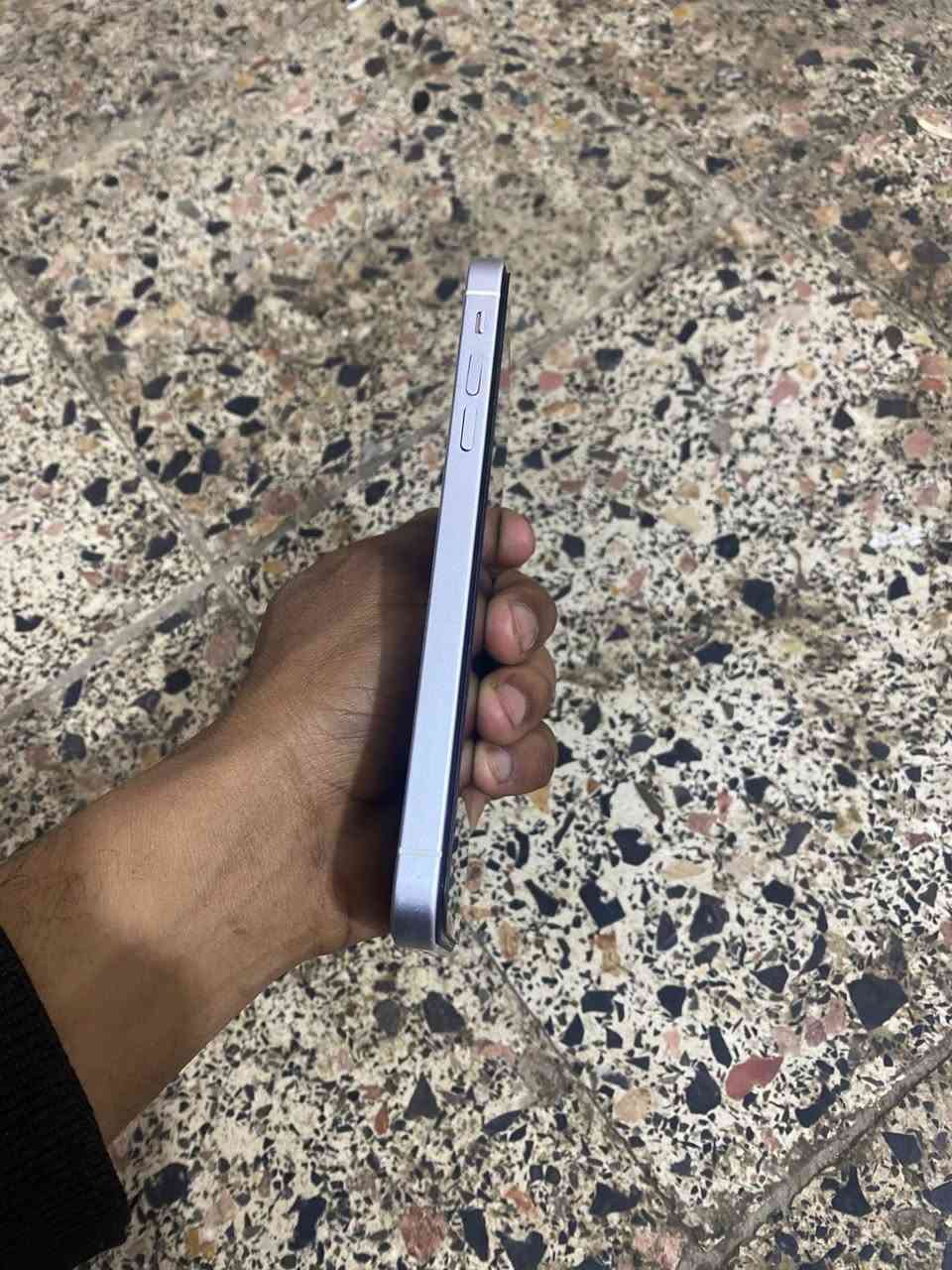 أيفون اكس آر  محور شاصي ١٦  مكسورالضهر فقط ذكره ١٢٨بطاريه ٨٤جهاز كلشي مامبدل بي وين ميعجبك افحص الجهاز دبل سيم كرت متواجد عل خط أو وتساب فقط *********** مكاني نجف كوفه حي ١٧تموز
