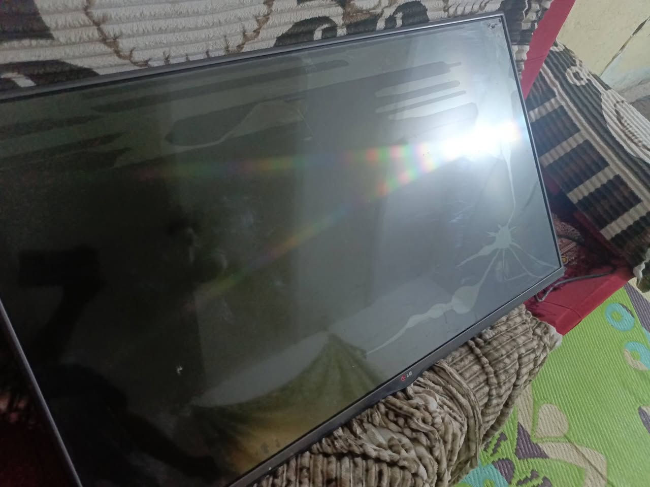 سلام عليكم ورحمه الله وبركاته 
لبيع LG  ع وضعه ابيعه  استفسار ***********

