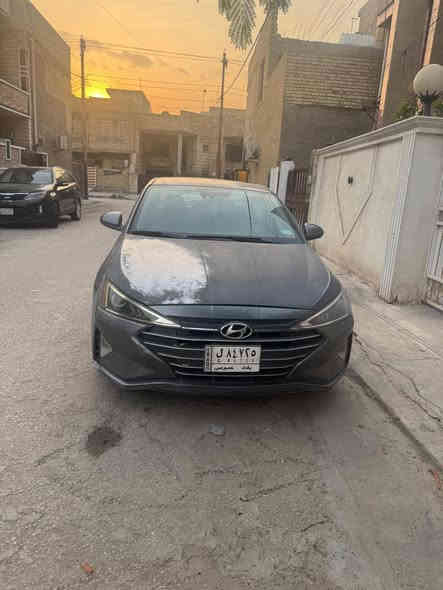 النترا ٢٠١٩ رقم بغداد بيه جاملغ اليمنه مبدل والبنيد والباب الامام بصف السائق والباب الخلفي مرشوش بدون فتح كير At نظيفه مال بيت لامشتغله تكسي فقط يحتاج لها ترتيبات تفيد بياع شراي للتواصل ***********صاحب السياره ثاني يوم مداورة سعرها 138بغداد الدوره
