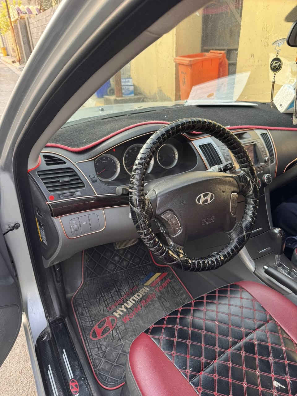 السلا عليكم
سوناتا 2009 وارد امريكي محرك 2400 فوول مواصفات كليين قطرة صبغ مابيها عدى شباك الدعاميه الاماميه ورصعات صغيره كير محرك كفاله ماناقصها شي شغل وامشي مكان السياره بغداد والانبار السعر 135 ورقه وبيها مجال رقم الهاتف  ***********
