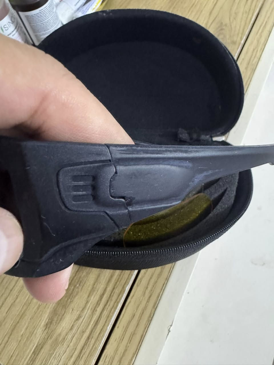 نظاره اوربيه 
ترهم عسكري دراجات
غير مستخدمه
وياهه عدسات اضافيه


**إذا كنت صاحب هذا الإعلان وتريد حذفه لأي سبب، رجاءا أرسل رسالة إلى الدعم الفني**