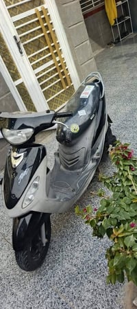 ماكس منغولي • بابل بلقاسم • قابل تفاوض