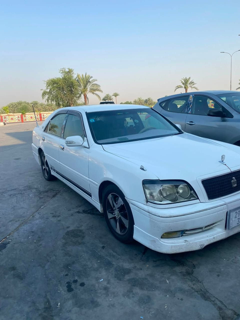 ملكه 2001 رقم انكليزي جاهزه تبريد خلفي  امامي ثلج حداديه تايرات مداور ثاني يوم الشراي يتصل ***********
