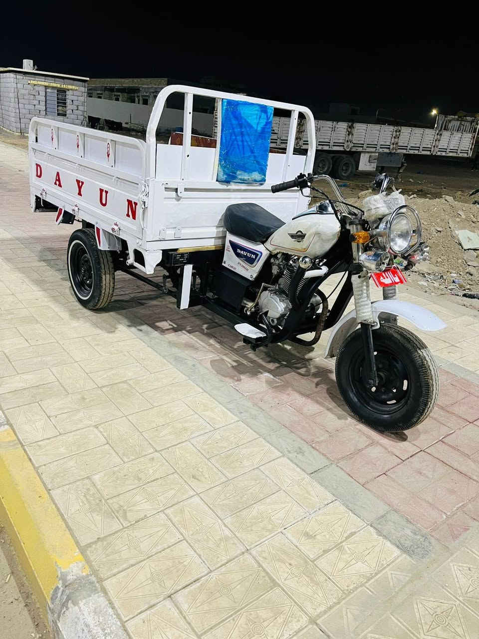 السلام عليكم ستوته دايون موديل 2020اوراق أصولي ستوته نضيفه وخير من الله تعمير 26كله جديد سعره مليون و 550وبيه مجال حك جيه ناصريه مركز. ***********
