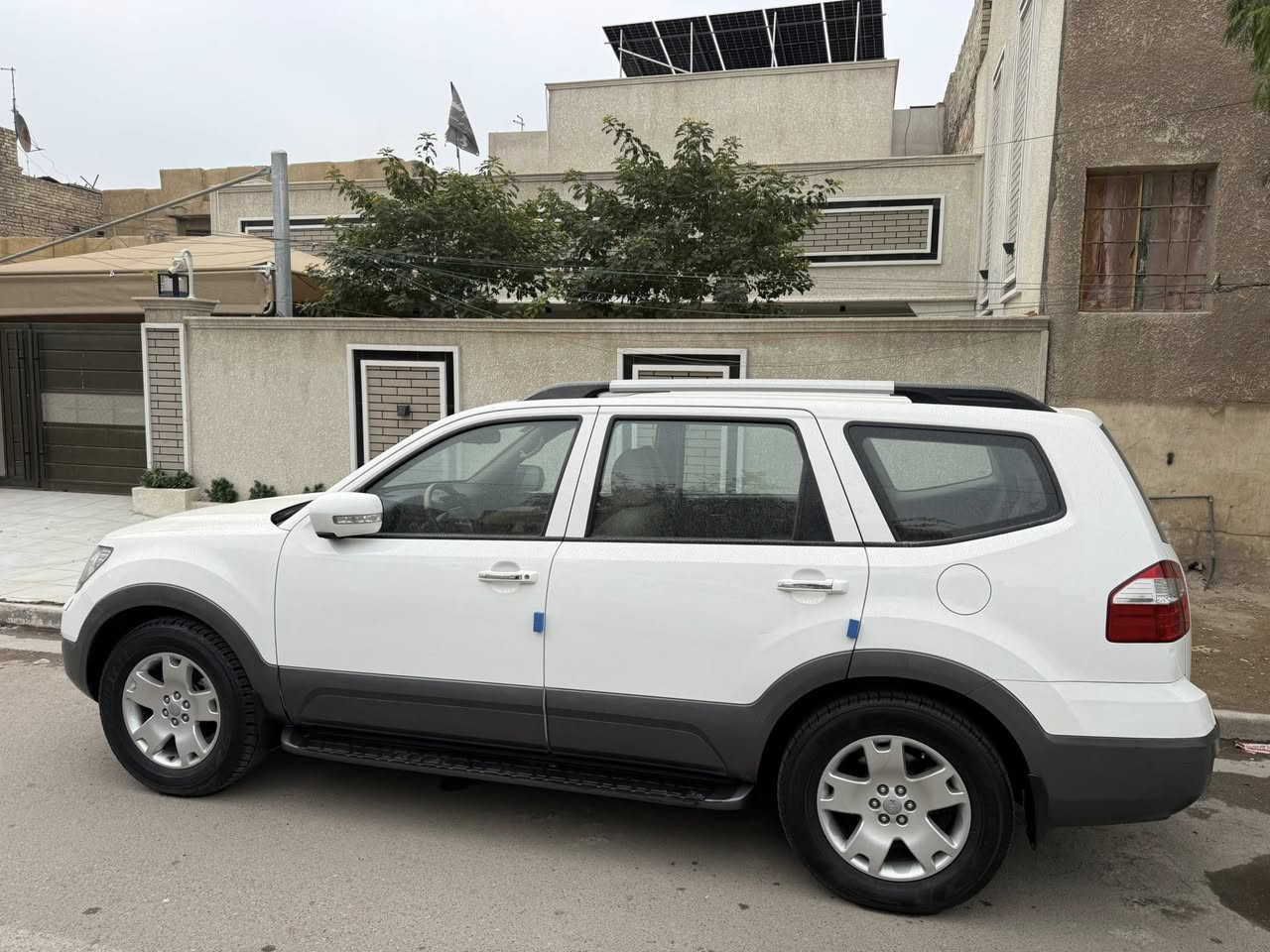 السلام عليكم . كيا موهافي 2015 وارد خليجي المواصفات فول بصمة تشغيل وابواب فتحة سلايت لايت زنون كراسي جلد وكهرباء وخزن ميموري فور ويل مري شفط 3 قطع تبريد 7 راكب وباقي المواصفات مال الفول رقم بغدادبسمي محرك وكير ابلادي بيهة ملاحضات بسيطة مذكورة بالسونار السعر 157 مكاني بغداد الكرخ حي العامل قرب البانزين خانة ***********ماشية السيارة 108 مابيهة كل نقص الحمدلله
