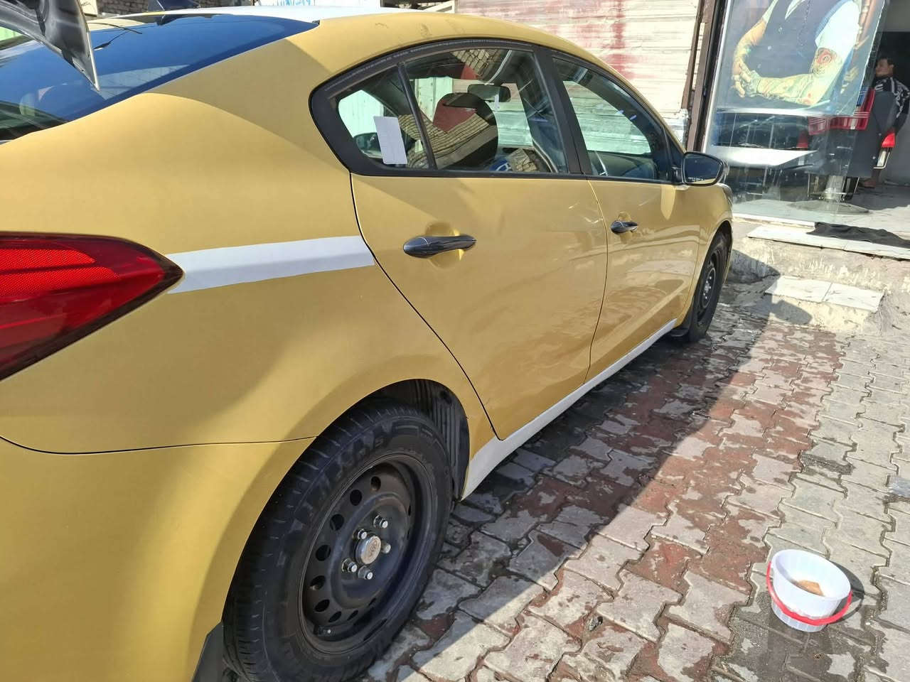 السلام عليكم كيا فورتي 2016 وارد امريكي مكينه دوش حادثهه الباب السائق ***********
