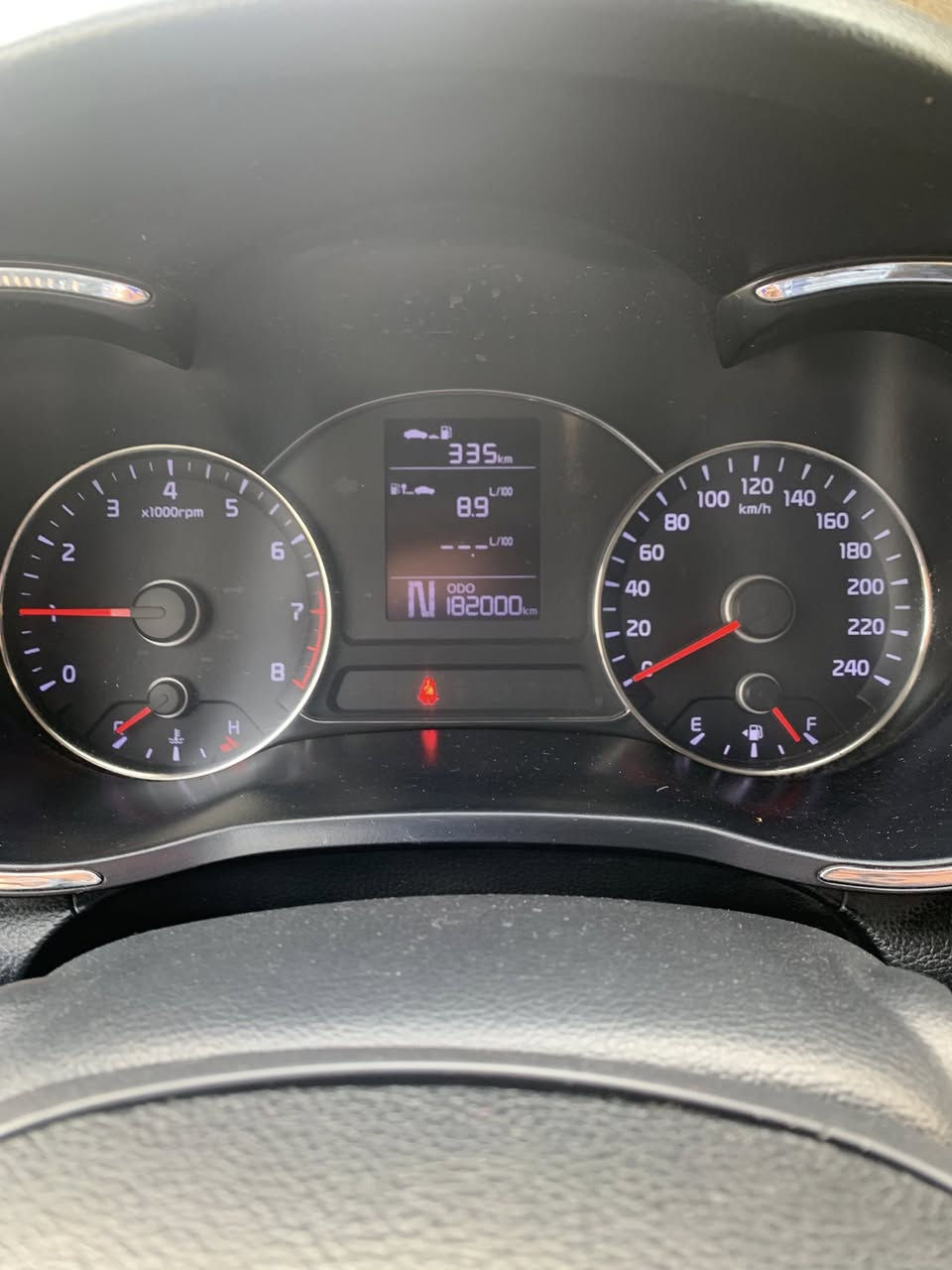 السلام عليكم كيا سيراتوا خليجي ٢٠١٤ للبيع
رقم اربيل تحويل مباشر حادثها جاملغ وبنيد وثنينهم مبدلهم مال تفضيخ
تخم تاير جديد 
منظومة احتراق كاملة جديدة 
ادامة كاملة
محرك ١٦٠٠ 
مكان السيارة صباحاً بزيونة 
العصر بالاعظمية 
للاتصال *********** 
السعر ١١٧ وبيها مجال بسيط
