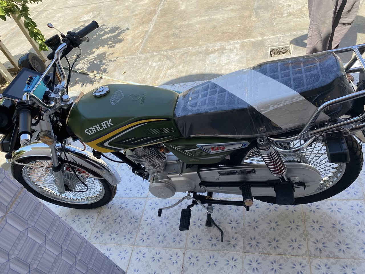 سلاام عليكم للبيع مديل 25سعر 800وبي مجال مكاني ديالى جلاولاء رقم الهاتف ***********
