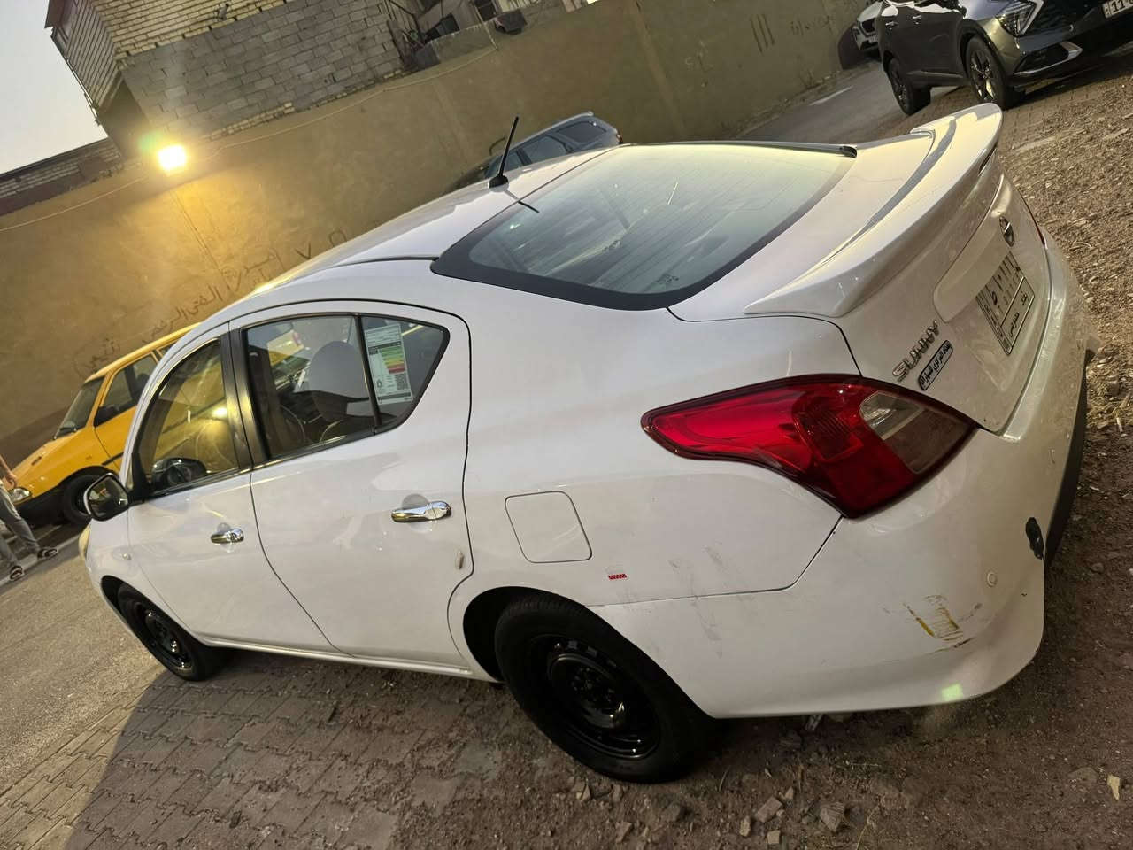 السلام عليكم نيسان سني هندي 2018 بيها باب خلفي صبغ فقط السعر 95 بيها مجال قليل العنوان الشعب شارع الاسواق المركزية الرقم ***********
