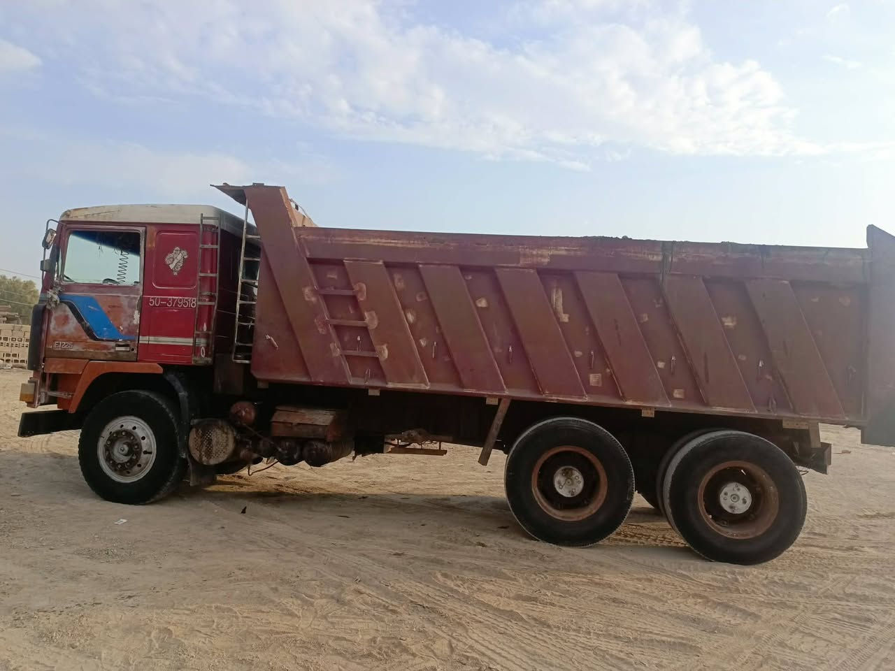 فالفو اف 12     محرك ٢٢ كير ٣*٣ مجموعة بأجر سكانية ١٦  شاصي مكفول بدي نضيف رقم الماني سنوية ا ل ٢٩ بسمي  مدوار  ثاني يوم مكاني سماوة   سيارة مكفوله كفاله عامة  السعر 150 ورقة وبيهة مجال اي استفسار اتصل ‏‪***********‬‏   /‏‪***********‬‏
