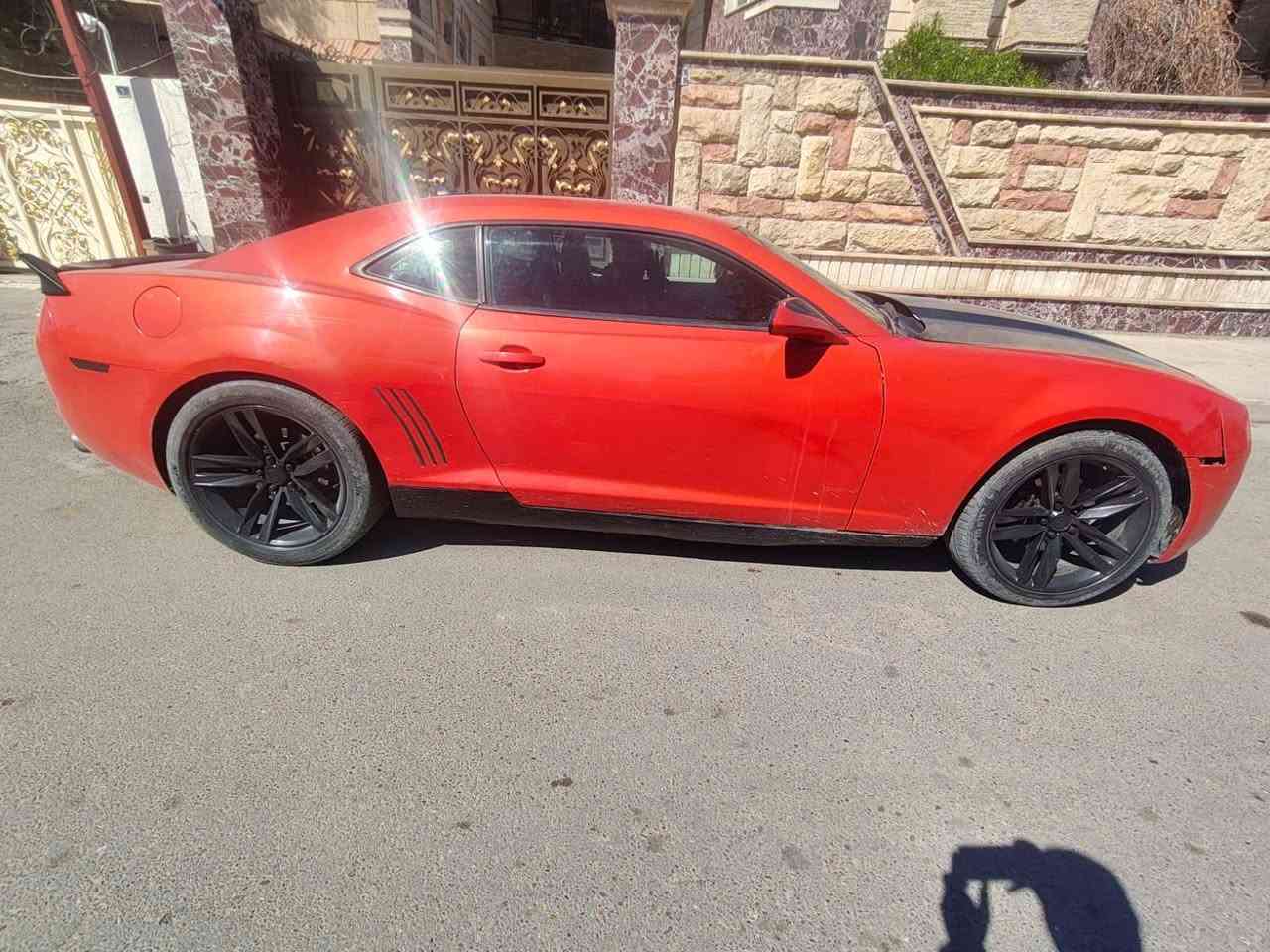 سلام عليكم
للبيع سيارة كمارو موديل2012  السيارة خير من الله  تخم تاير تبريد ثلج كهربائية فول مابيها كل نقص مكينه وكير بل جيس بسمي تحويل ثاني يوم  مكان بغداد  سعر 83 وبيها مجال حك الجيةالاستفسار ***********
