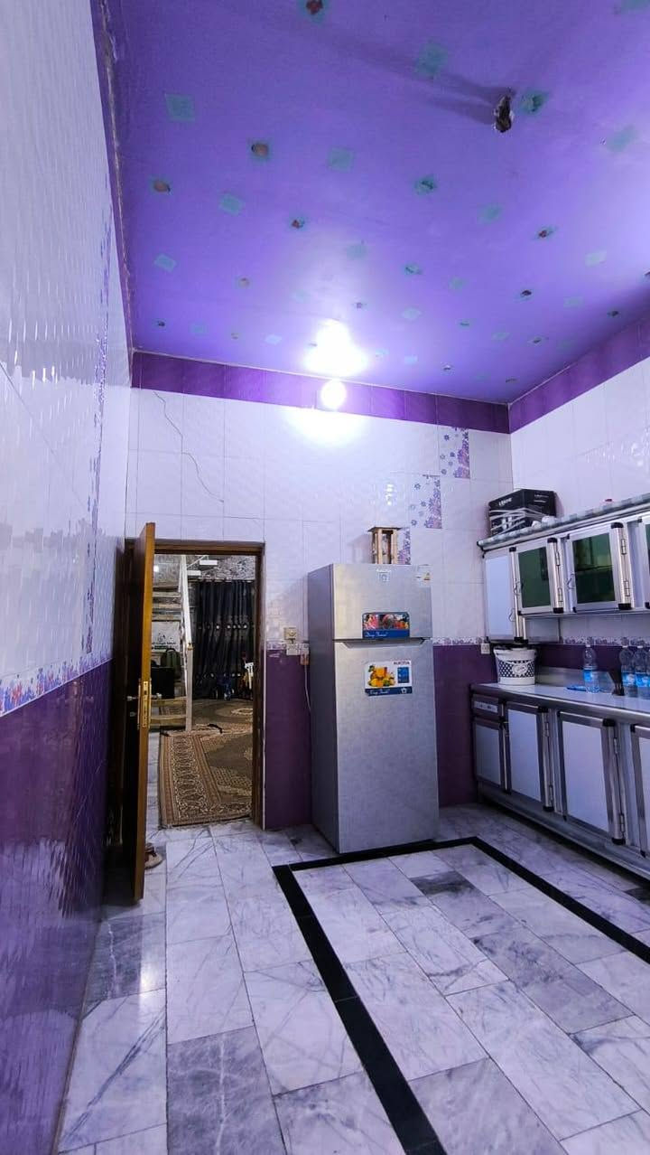 بيت للبيع – طابو صرف
📍 العنوان: الحيرة – حي الإمام الصادق (ع)
📐 المساحة: 150 م²
🔹 تفاصيل البيت:
استقبال عرض 6 م × 3.50 م
صالة بطول 7.25 م × عرض 3.50 م
غرف عدد (2) كل غرفة 5 م × 3.50 م
ارتفاع السقف 3.5 م صافي
الأرضية مرمر
البيت نظيف جداً وجاهز للسكن
✨ مميزات إضافية:
موقع هادئ ومناسب
جيران ما يتعوضون… ذهب صافي
للاستفسار على الخاص 📩
***********
