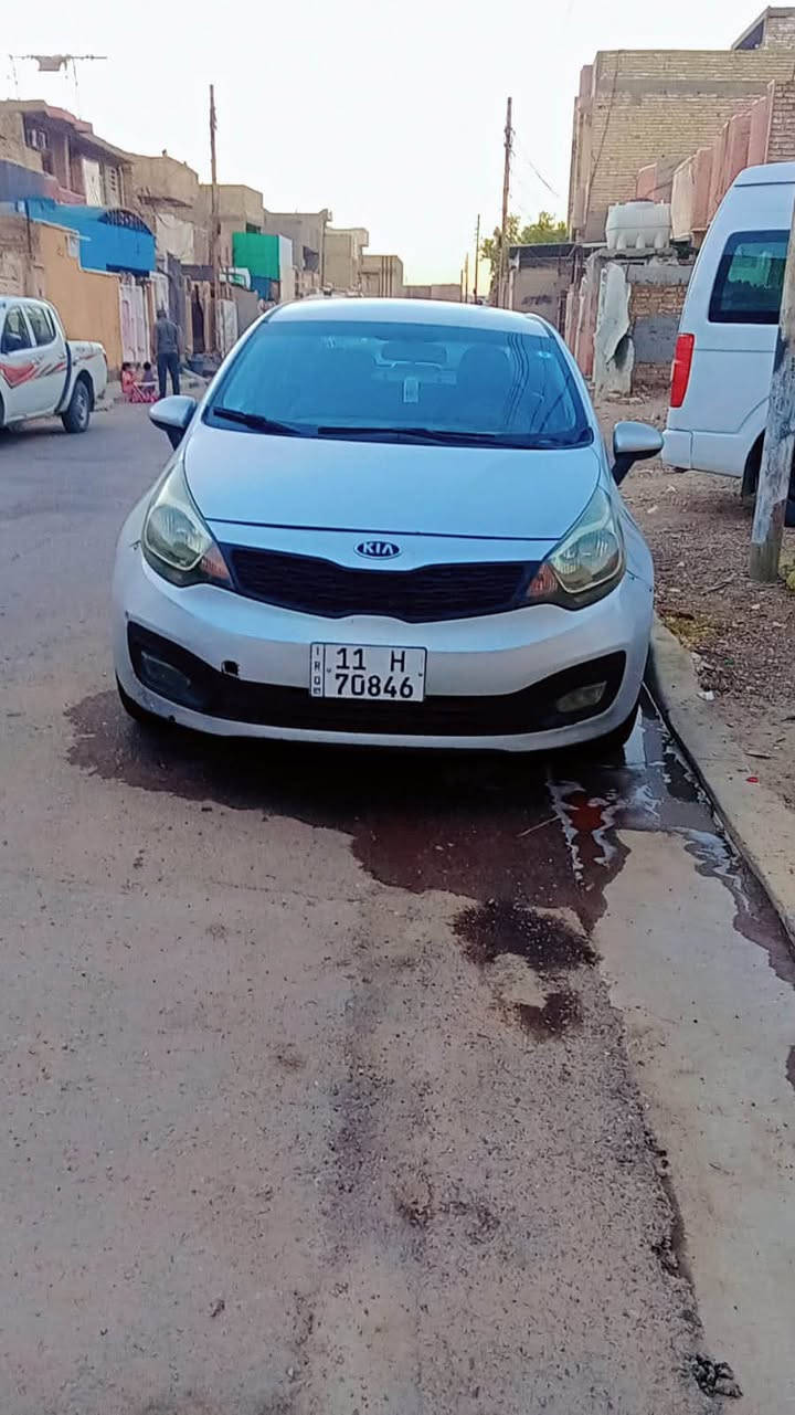 كيا ريو وارد امريكي 1600حادثه جاملغ خلفي بدون دواخل صدر خلفي امامي جديد تخم تاير تدفئه تبريد شاشه كامره حساسات تحكم ستيرن سياره حلوه جاهزه مابيه نقص گبل للشارع السعر 85وبيه مجال 
بغداد الحسينيه الراشديه 
***********
