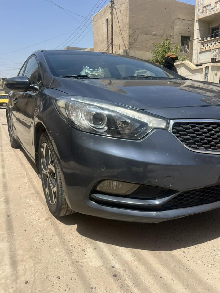 سلام عليكم
سيراتو 14 فول 
3 بصمه 
تشغيل * ابواب * جنطة 
تبريد قطعتين 
فول تحكم ستيرن 
مثبت سرعة 
شفتات 
شاشه اعطال 
حساسات امامي خلفي بلادي 
كامرة شاشه لمس بلادي 
كشنات جلد 
تبريد بيانو 
مريم شفط 
ترحيب من تقرب ع. سيارة 
3 وضعيات قيادة 

رقم اربيل سنوية سقطت بشهر ال4
كير محرك مكفولات 
تخم تاير جديد
منضومه زنون الاصلي ابو 250$
تخم ويل 16 مال موديل ال20
باتري جديد
قبل شهر سويت ادامة كامل للسيارة 
اي نقص ماكو تروح بوجهك للهزة

سونار موجود 3 قطع صبغ 
رقم ***********
سعر 115 وبي مجال

