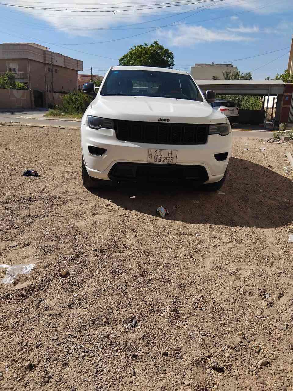 سلام عليكم سيارة جيب ابلاك الموديل ٢٠١٨ سنويه وهزه جديد السياره جديده وبيع جوه السوك مواصفات البلاك معروفه السياره اترايك للبصره مكان السياره  الفلوجه  ورقم صاحب السياره  ***********
