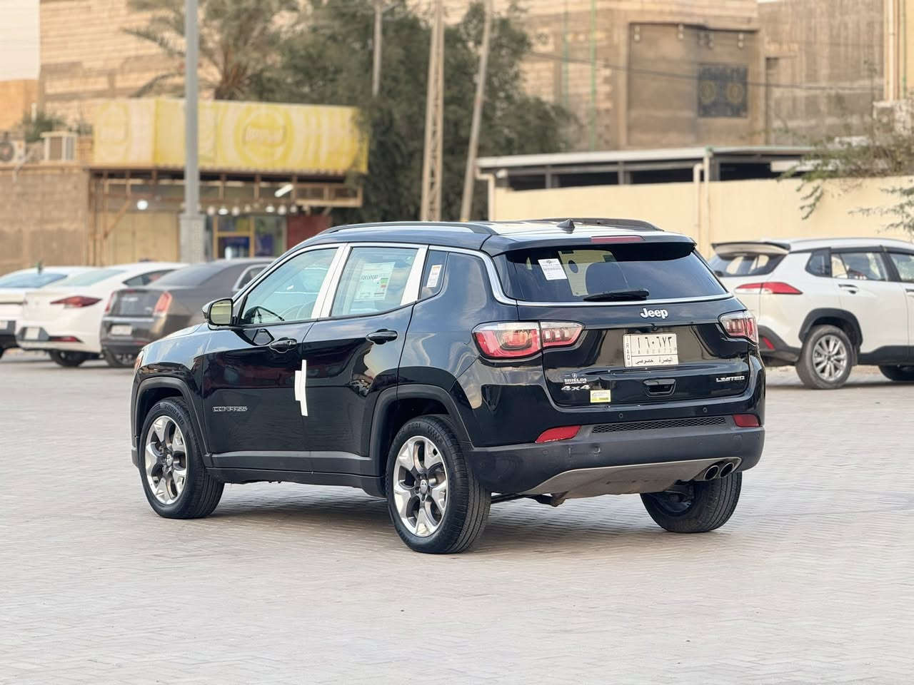 السلام عليكم
بيع او مراوس عادي
جيب كومباس 2019 رقم بصره باسمي بيه جاملغ وبنيد فقط والفحص موجود جاهزه من جميع النواحي فول مواصفات باستثناء الفتحه 
شاشه كار بلي 
كشنات جلد+ تدفئه تبريد
بصمه ابواب +تشغيل
رادارات جانبيه+اماميه 
محرك 2400 
ثلاث وضعيات قياده
حساس خلفي
عنواني البصره السعر 128
***********
