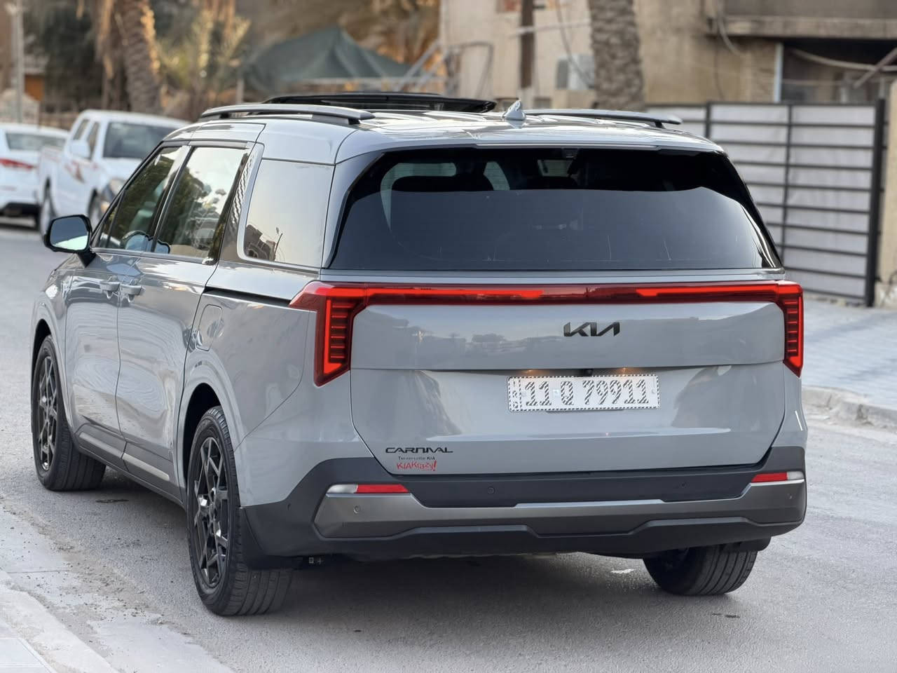 ياالله
السلام عليكم 

كيا كرنفال هايبرد 2025 SX  بلاك ادشن برستيج وارد امريكي 

Kia Carnival Mpv Sx Prestige 2025 1.6 Hybrid

                  Hybrid حجم المكينه : 1.6 تيربو + هايبرد 

         المسافه المقطوعه : 26 الف ميل  

            الضرر : جاملغ يمنه مبدل نفس الون صبغ نص باب وجاملغ خلفي يمنه وحاف الصندوك    

             حالة الايرباك : دركه + دشبول 

#مواصفاتها 

1.شاشه + شاشات خلفيه

2.كامرات 360

3.بصمه

4. بنوراما فتحتين

5.ويل كب اسود

6. تشغيل عن بعد

7.حساسات خلفي امامي

8.بيبان كهرباء

9.لايتات لد

10.لايتات زنون

11.بكلايتات لد

12.اشاير بالمري

13.رادارات 360

14.كشنات جلد 

15.ثلاث قطع تبريد

16.هيترات بالكشنات حار بارد امامي خلفي

17.هندبريك بصمه

18.شحن وايرليس

19.هيتر بالاستيرن

20.كشافات 

21.مري شفط

22.كشنات كهرباء امامي خلفي

23.كشن السايق ميمري

24.تحديد مسار

25.نظام ايكو سبورت عادي

26.كامرات محيطية داخل السياره

27. كشنات خلفيه VIP+ كهرباء 

28 .داتا شو

فول موصفات 1/1 جاهزه مرقم بغداد 

🟩 السعر  _315 وبيها مجال   

تفاصيل اكثر هذا رقمي *********** تحياتي 

مكان السياره بغداد حي الجامعه
