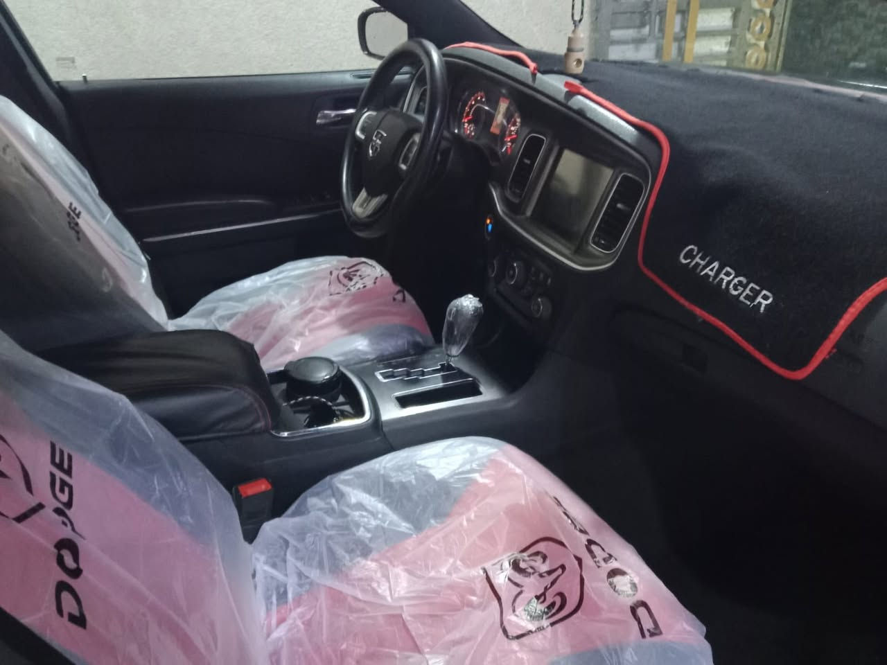 السلام عليكم جارجر 2013 رقم سيلمانيه فول عدى الفتحه مكينه 3600 سياره كفاله عامه وارد كندي سرقه مدگر جهت السايق فقط  تريد وكاله تريد تحويل حاضر السياره اي نقص مابيهه  
تخم تاير جديد تبريد ثلج  تشغيل عن بعد السعر 155 وبيه مجال لشراي 
***********
