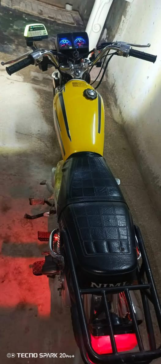 سلام عليكم دراجه لبيع اوراق وكيله كربلاء مداور نفس ليوم مكانه نجف شارع المعمل سعر 650 بيه مجال دراجه مكفوله من كلشي لستفسار رقم *********** موديل 2025
