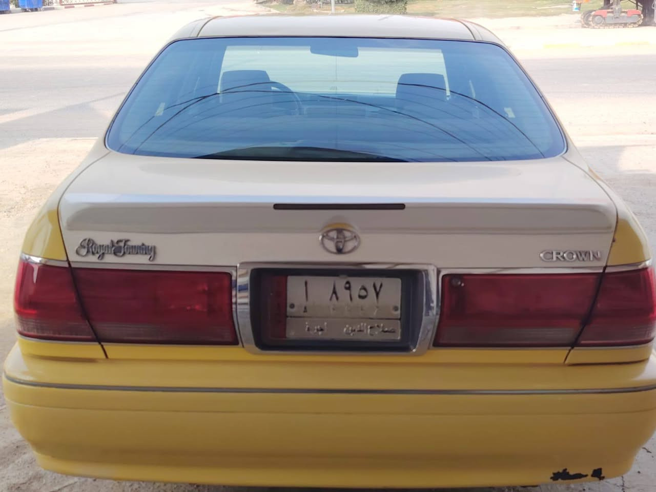 تيوتا كراون ملكه للبيع
موديل 2002 
شاصي 71 
مكينه VVT i 2500 
مواصفات 
دكمتين 
كشنات كهربائيه 
برده خلفيه 
تخم تاير حداديه كله جديد 
مكينه كير كفاله 
كص قماره فقط باقي كفاله 
رقم صلاح الدين تسجيل قديم سنويه عضم وملصق 
مصفره هيئه وغرامات 
خطها بغداد نجف 
سياره جديده تجي وتشوف بعينك 
مكلف بنشر 
*********** واتساب او مكالمه 
مكانهه كوفه نجف
