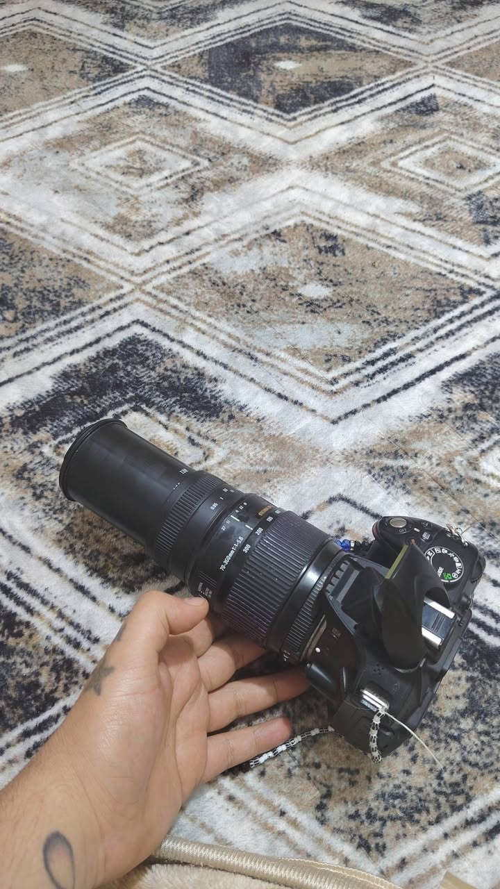 السلام عليكم كامره للبيع شغاله دقه حلوه مااعرف تفاصيله الي يرد يتصل وبي خير ويدلل ***********
