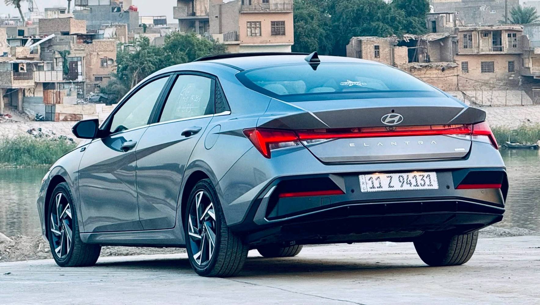 السلام عليكم النترا هايبرد موديل ٢٤ فول مواصفات اعلى فئة بالهايبرد
حادثهه كما موضح بالصور السيارة ومعمر بارد فقط 
ماشيه ٤٥ الف 
السعر ١٦٨ 

***********
