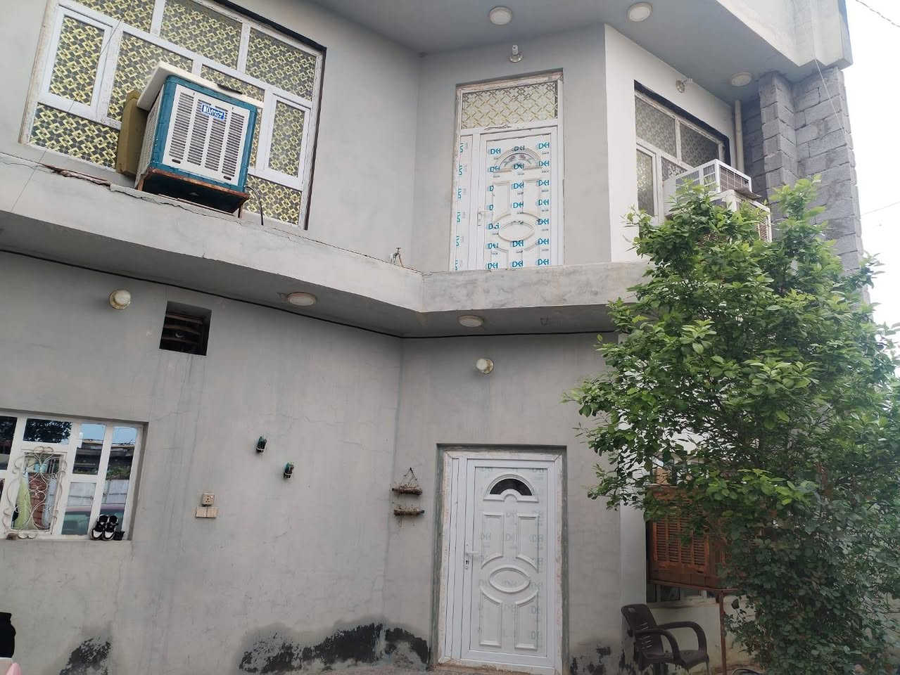 دار المساحة ٢٤٠ متر طابو زراعي سند ٢٥ بناءحديث الموقع نهاية حواش القلعة بسعر مناسب للاستفسار الاتصال على الرقم *********** او مراجعة مكتب الديار شارع العلوة مقابل فرع ملعب منصور
