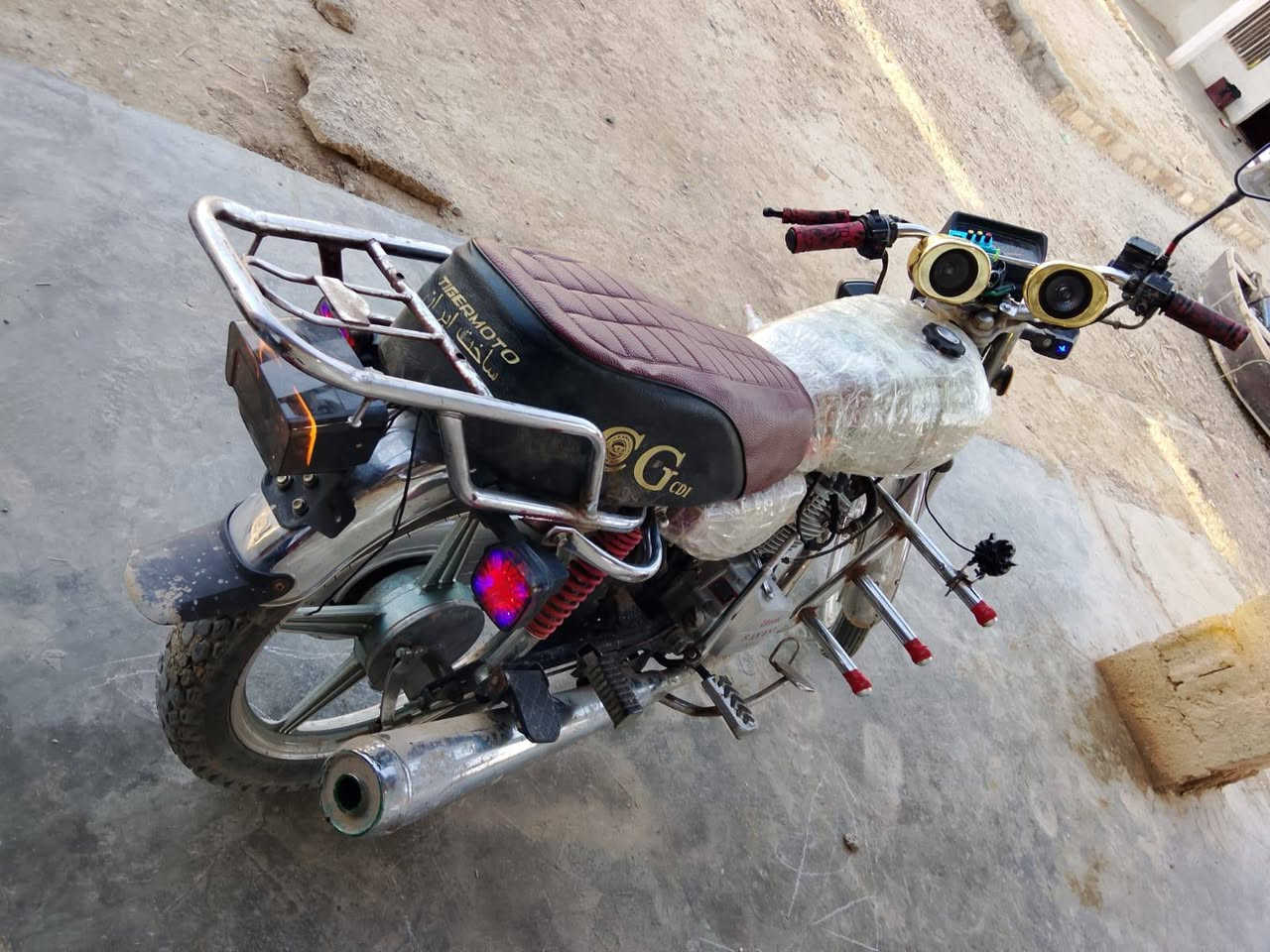 سلام عليكم... موجود ماطور سافين  محرك شرط كهربائيات شرط كله شغاله الموديل20 السعر 350وبيه مجال ***********
