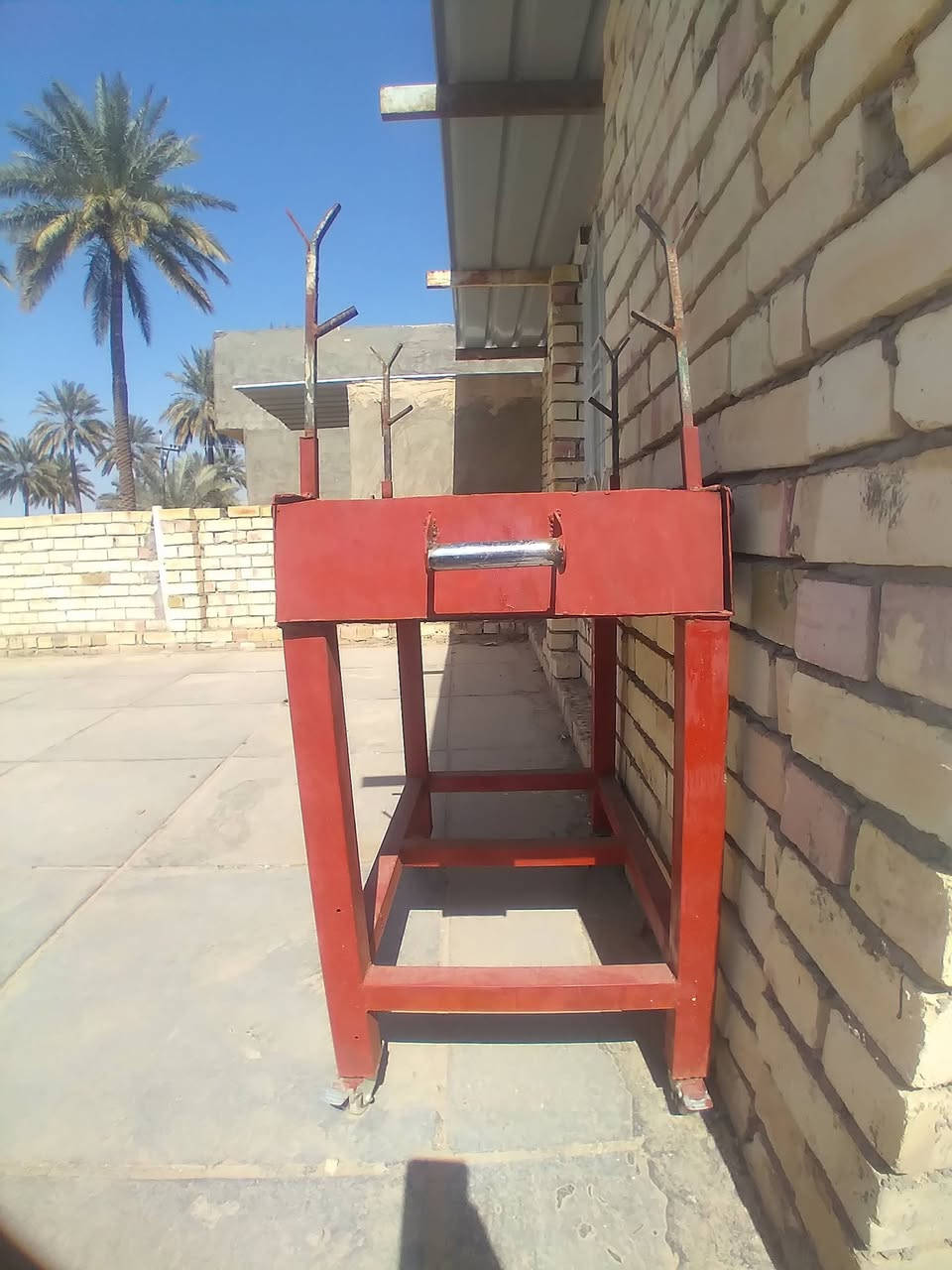 سلام عليكم للبيع منقله كامله نشتغل حسب طلبك العرض ٦٠ ،الطول ٩٠ ،العلو ١٢ ونصف بوابه كامله سيبايه جوه ٤ شياش ،٤ جروخ،السعر ٢٠٠ الف قفل رجاءا لاحد يكسر بل سعر اني على باب الله للإستفسار على الرقم وتساب موجود ***********
