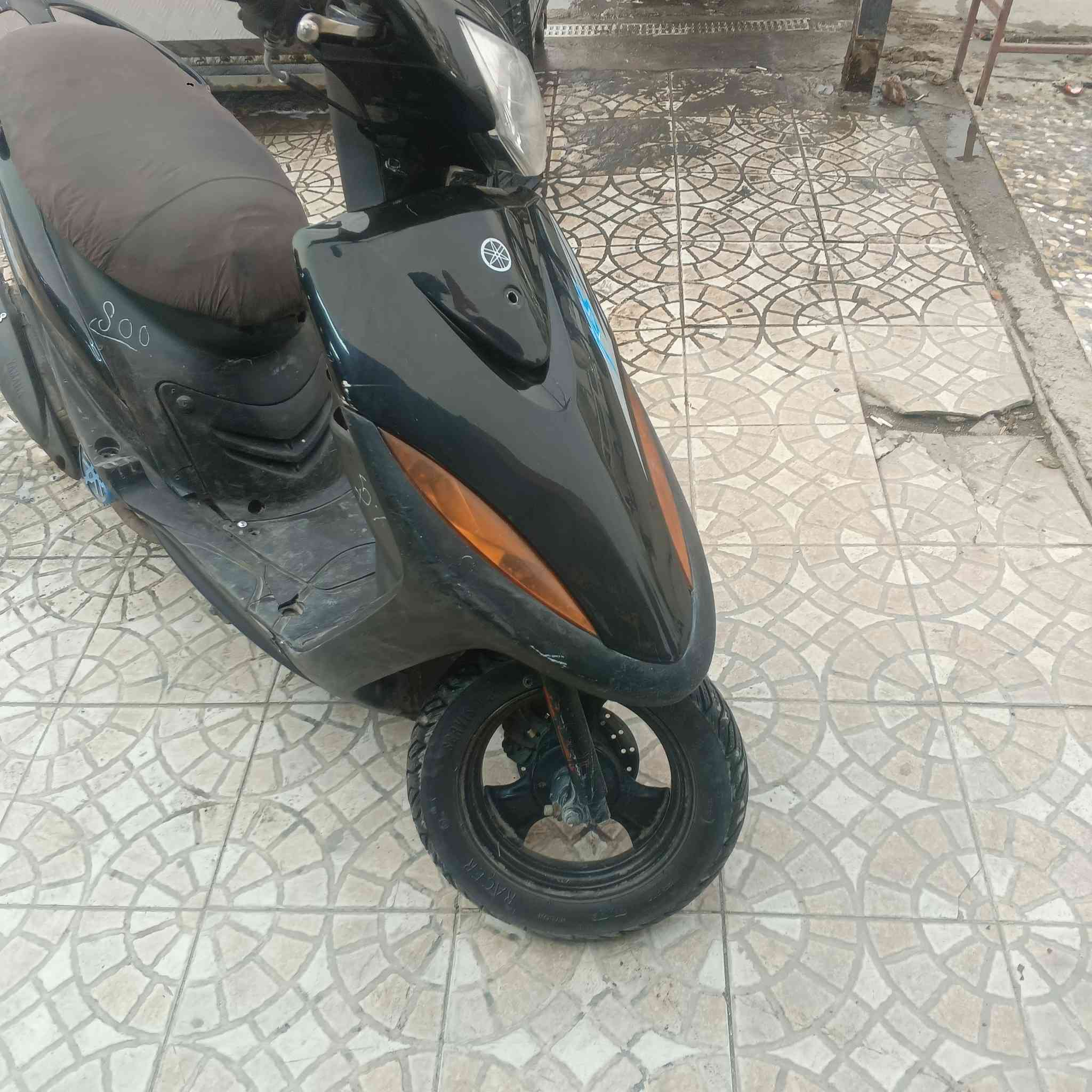 دراجه ماكس عدله مفتوحه فتحه وحده بلادي نضيفه ب500وبيها مجاله
الرقم ***********
