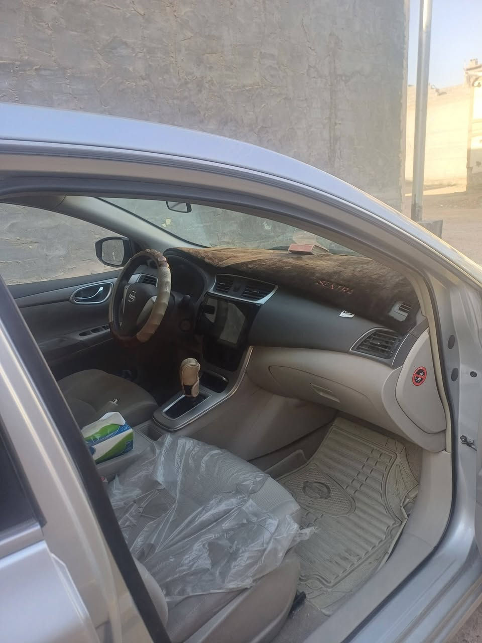 سلام عليكم نيسان سنترا 2017 خليجي مكينة ١٦٠٠ سيارة مكفولة من ضربة بس فقط عندك بنيد جارد وطخه بسيطة جدا ومعدلة على بارد مكينة تبريد تدفئة نظافة سيارة كلها جاهزة و ١٠٠% تخم تايرات جدد ويل كب جديد مكان سيارة الانبار فلوجة 
رقم *********** اتصال وموجود واتساب وتحياتي 🤍
