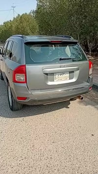 جيب كومباس ٢٠١١مصبوغه عام شوف العين مكينه وكيرخيرمن الله السعر07705699...