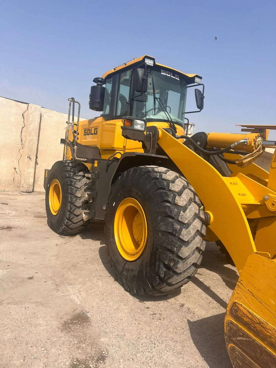 سلام عليكم  شفل اللبيع مديل 2025مكاني العماره السعر خاص الستفسار ***********
