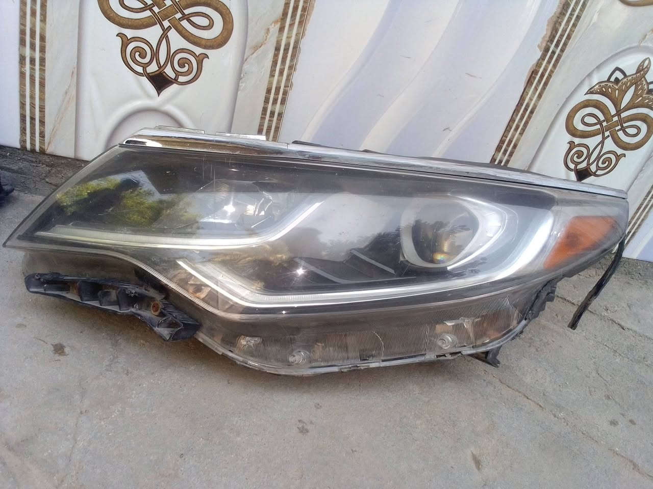 السلام عليكم من رخصت الادمن المحترم لايتات  اوبتما البلاديات مال السيارة  شغالات و ع الفحص ومناسبات الشراي يتصل غير متواجد ع النت والى معندك رصيد رمش واني اتصل *********** وبيك خير وتدلل
