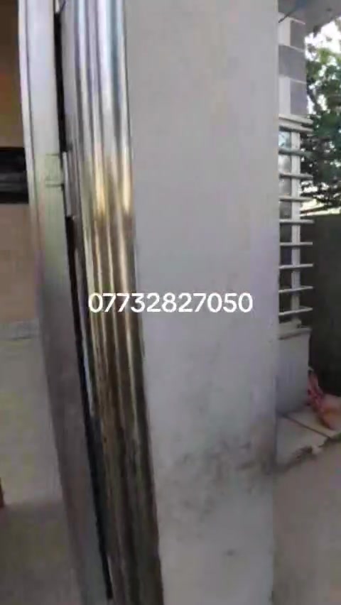 عندي بيت ایجار  في سليمانية منطقة رابرين   
100متر
غرف نوم 3
هول
صاله متبخ 
صحيات هولل 
بيت نضيف

وتساب ***********
تیلفون ***********
