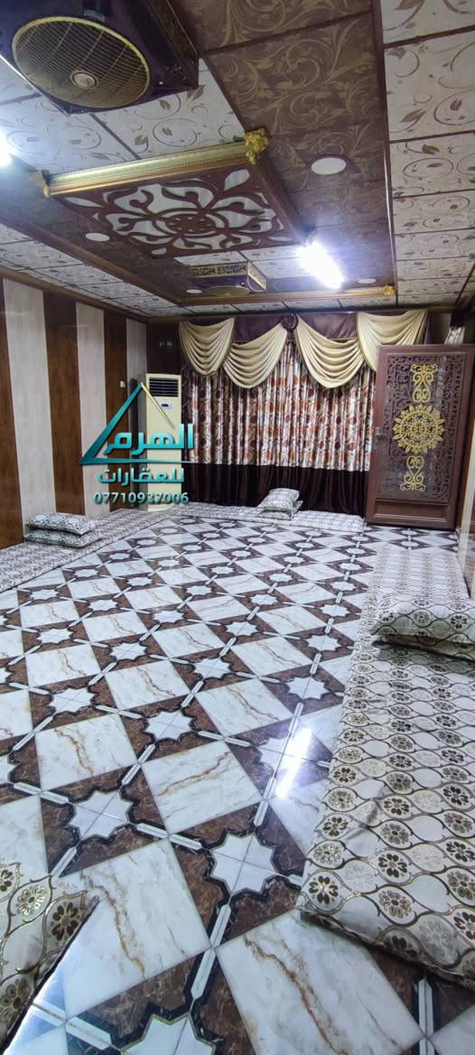 بيت للبيع – سامراء / حي الاجبيرية الثانية
المساحة: 250 متر
الواجهة: 12.5 متر
النزال: 20 متر
شارع 15 متر

مجاور ركن
طابق واحد
ارتفاع البيت عن الشارع جيد
البيت مرتب

تفاصيل العقار:
استقبال، صالة، غرفتين نوم، حديقة

حصرياً لدى عقارات الهرم

للاستفسار والتفاصيل:
علق برقم (1) أو راسلنا على الخاص

زورونا في مكتبنا: سامراء – حي الضباط الثانية مقابل شارع 2000
للتواصل: أنس ***********
