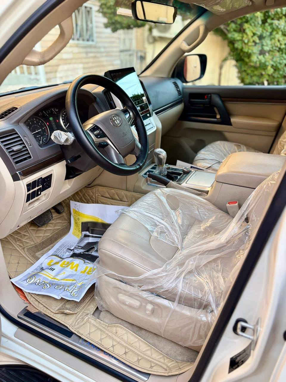 السلام عليكم لاندكروز موديل 2021 
شركات
محرك 6 سلندر  
رقم اربيل  
السيارة بيها ربع جاملغ صبغ موضح بسونار موجود اكو فيديو لسيارة 
مكان سيارة بابل 
السعر 490وبية مجال قليل
***********
