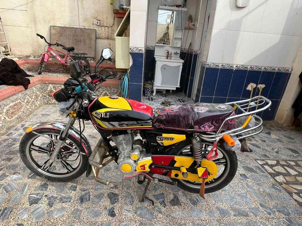 السلام عليكم موتور سيفان للبيع موديل 24 ما مفتوح اوراق كامله السعر مناسب اتصل على هذا الرقم ***********
