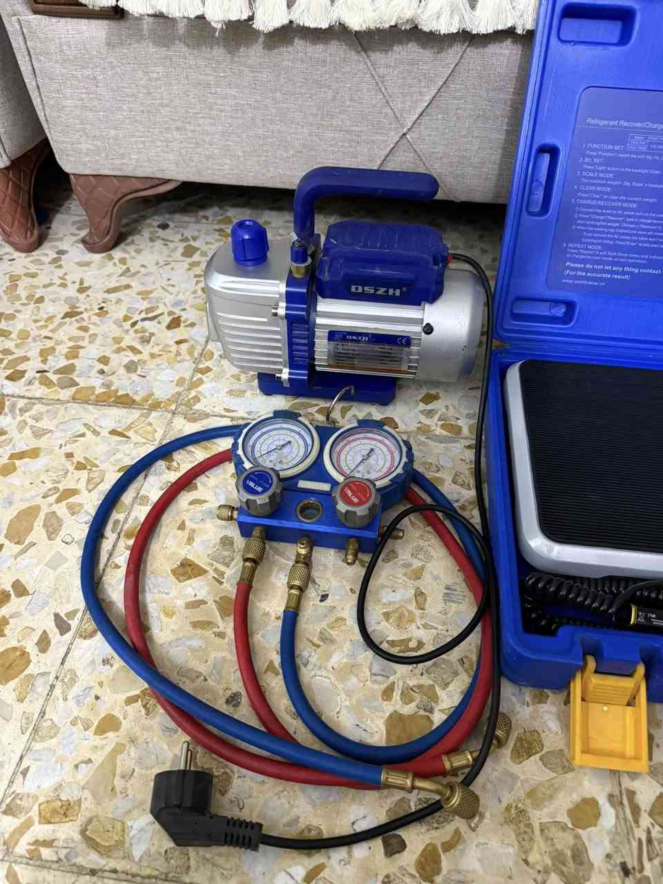 اخوان عندي ذني للبيع الله يشهد ورسوله الميزان والفاكيوم مامستعملهن ولا مره اخوان السعر قفلهم ٢٠٠شلع محتاج فلوس والله بس سعر قفل ٢٠٠شراي يتصل ***********
