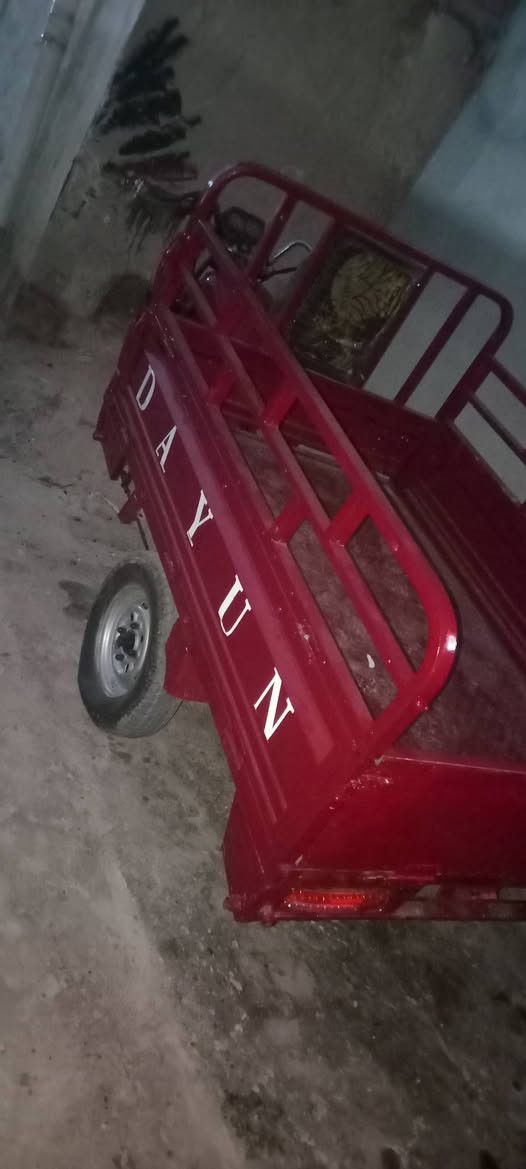 سلام عليكم ستوته للبيع جهزه كلشي شغال بدون اوراق اتكفل من سرقه ولعشائر مكنه بغداد  المدائن الورديه سعر 600وبيه مجال  ستوته معمره جديد الاستفسار ***********
