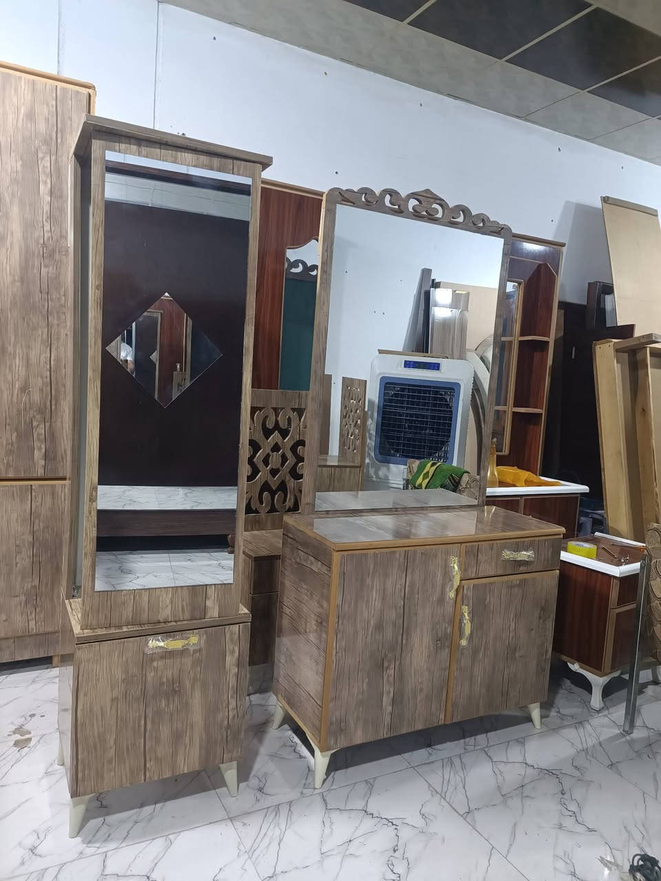 غرفة فصال 6 قطع بدون عيوب نظيفة 95% العنوان كركوك دوميز 
السعر 375 بيها مجال


**إذا كنت صاحب هذا الإعلان وتريد حذفه لأي سبب، رجاءا أرسل رسالة إلى الدعم الفني**